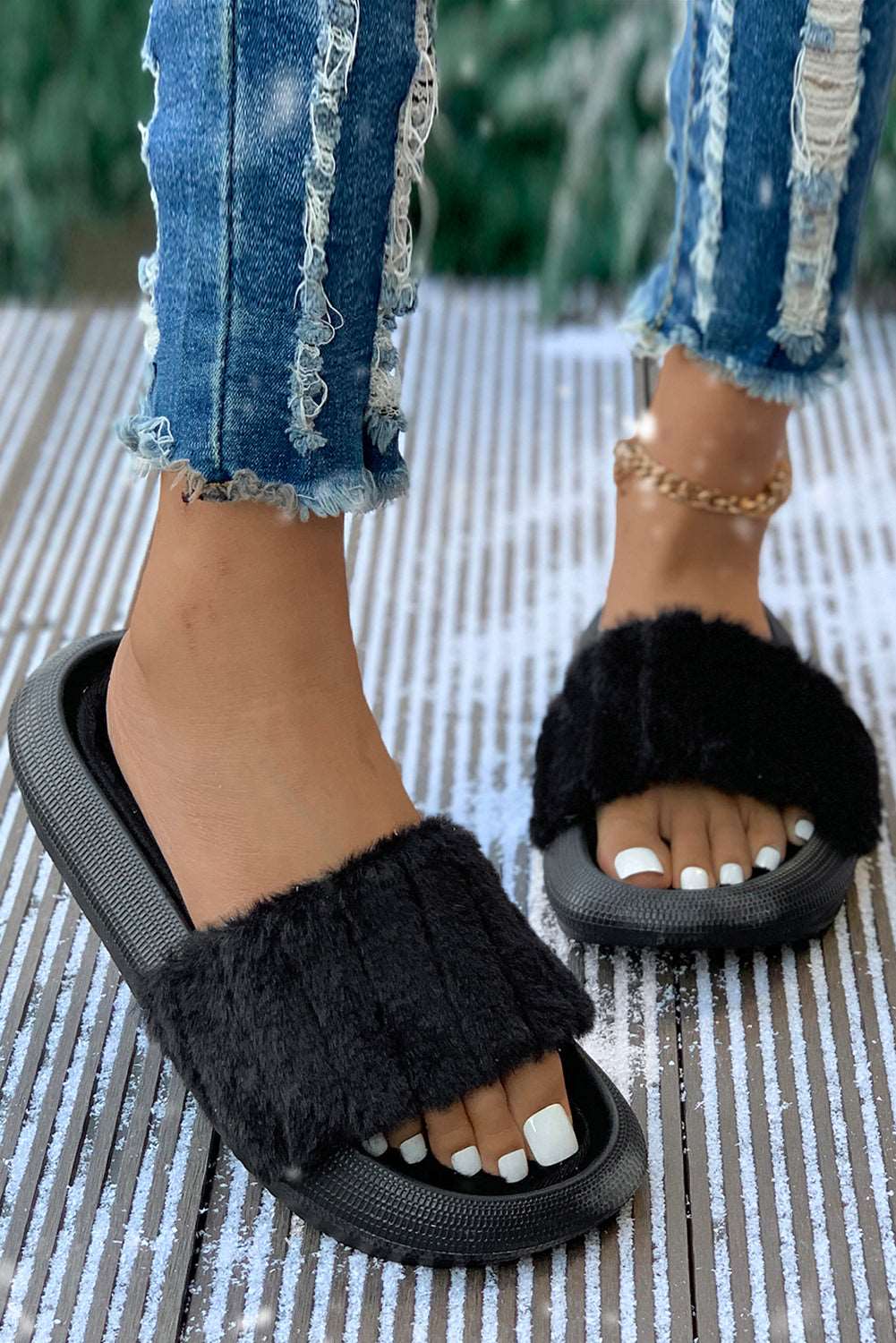 Black Comfy Plush Band Open Toe Flat Slippers - Bellisima Clothing Collective