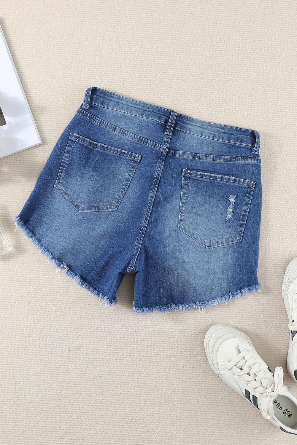 Light Blue Casual Frayed Hem Denim Shorts